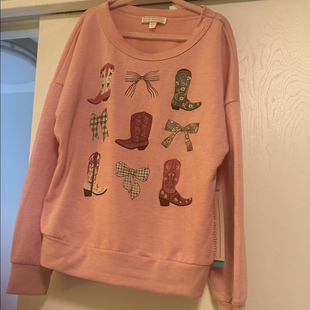 Pink cowgirl Graphic sweater size 7. Nwt